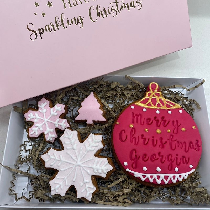 Heart Lambeth baby shower cake